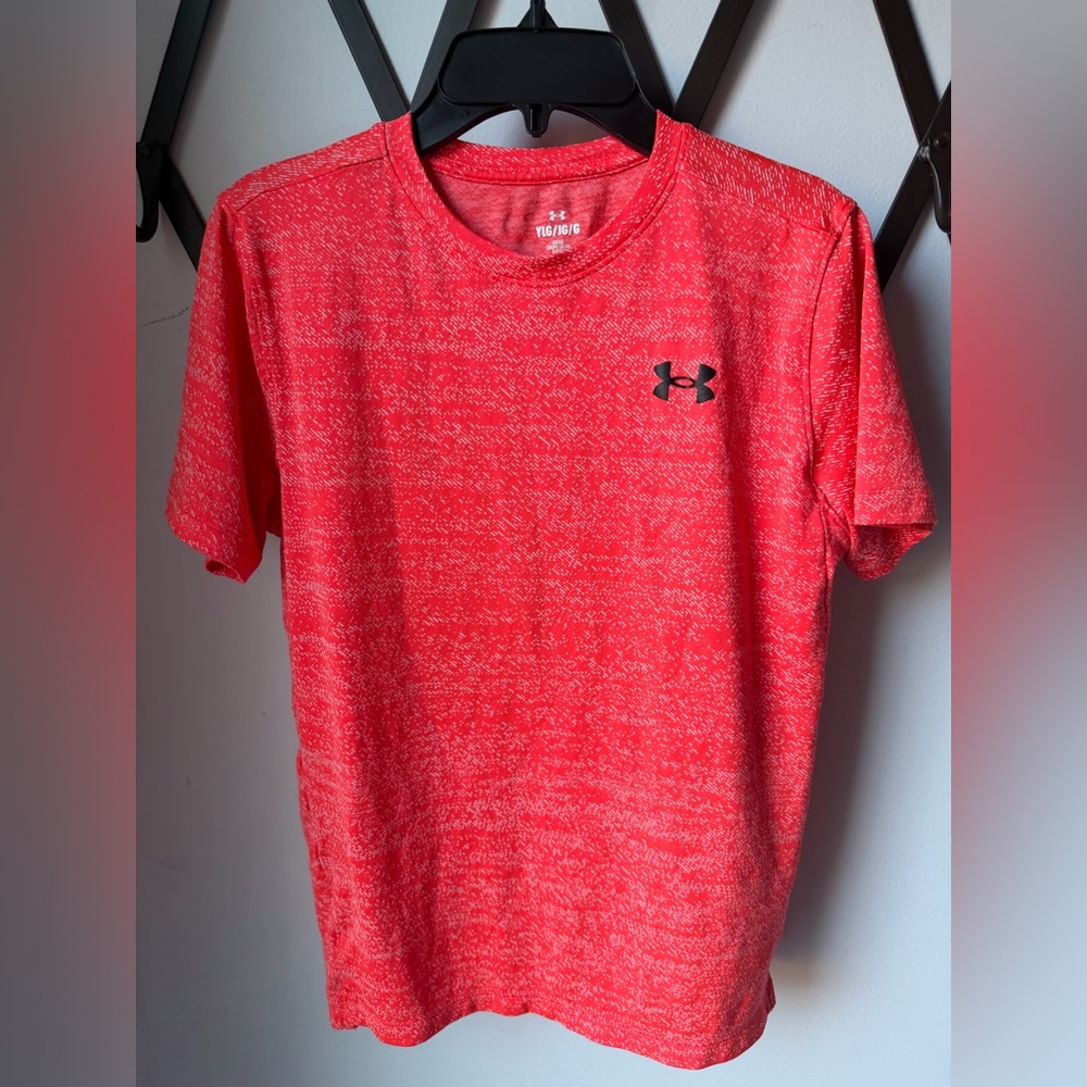 Under Armour boy  Red Performance Tee